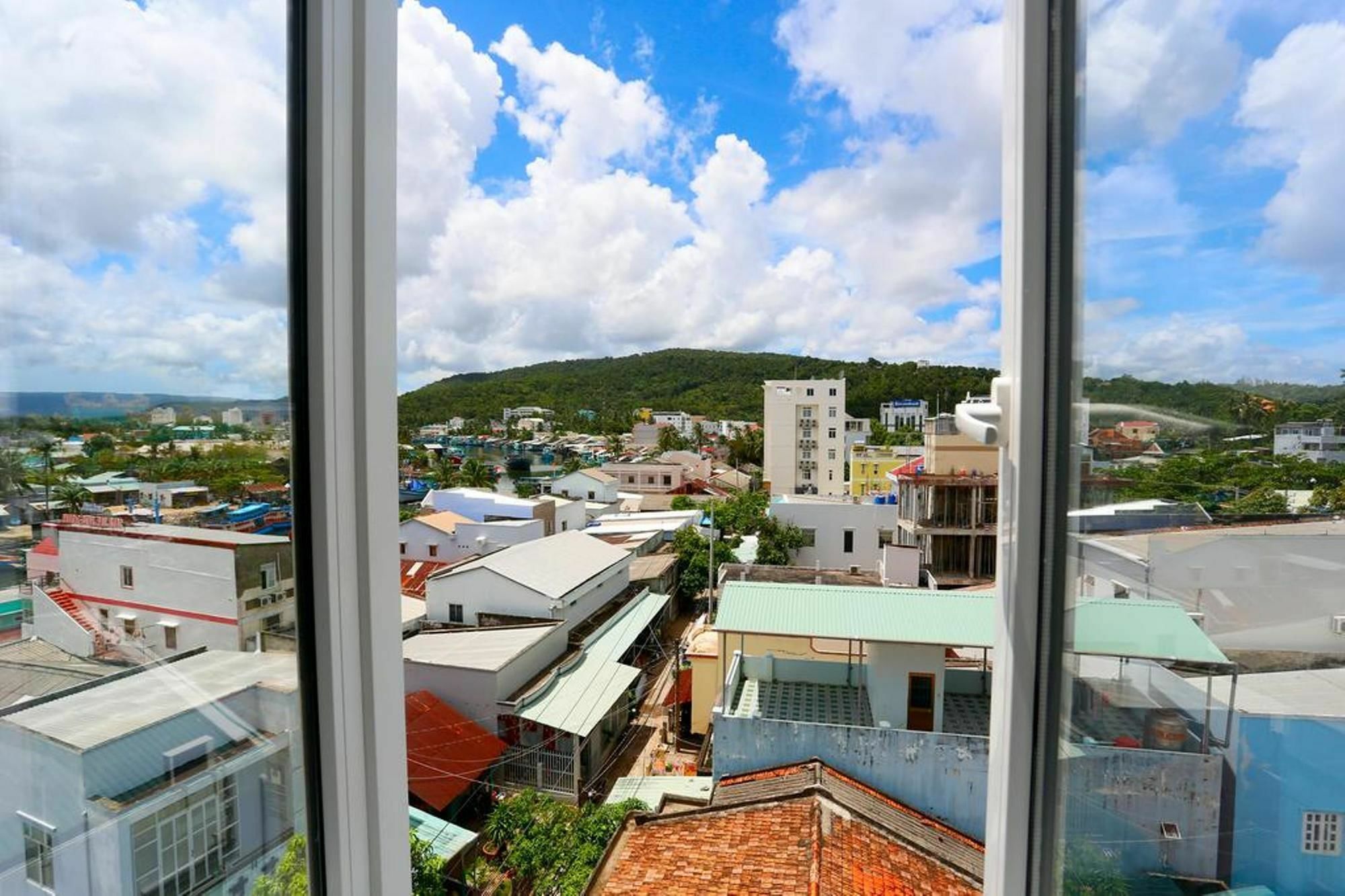 Khach San Ngoc Son Phu Quoc Hotel Екстериор снимка